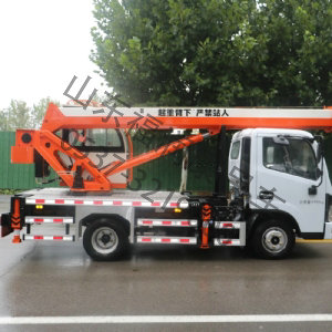 藍(lán)牌K5噸汽車(chē)吊 東風(fēng)多利卡